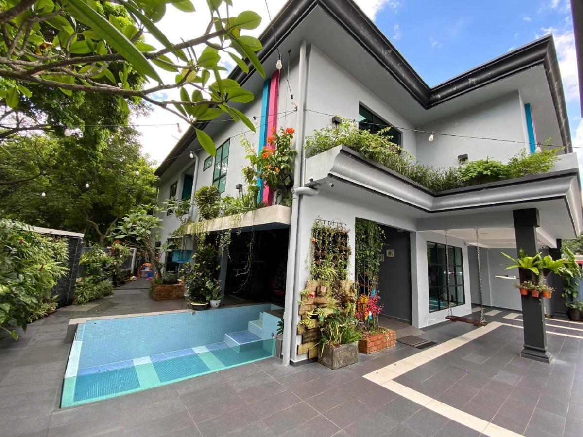 Oneriimba Private Pool & Garden Residence Джохор-Бару Экстерьер фото