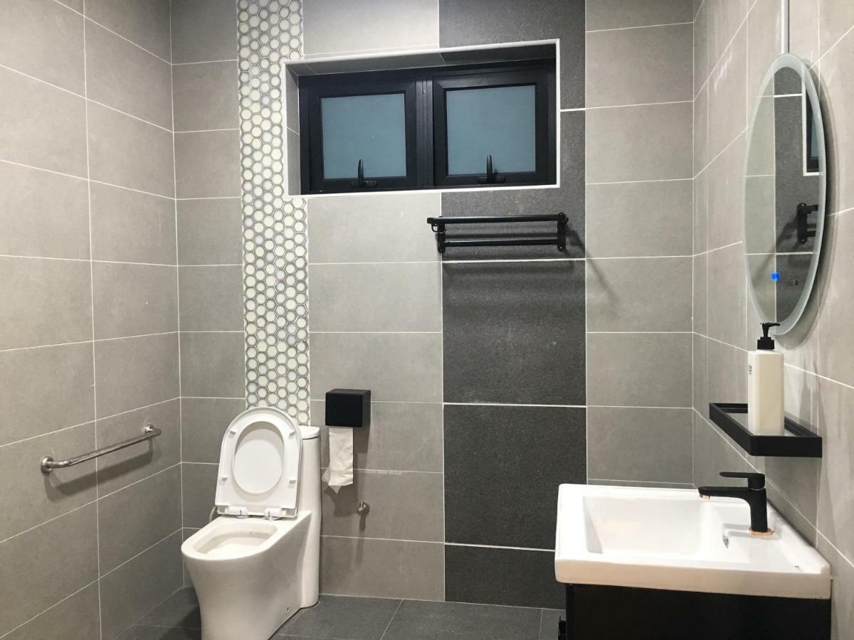 Oneriimba Private Pool & Garden Residence Джохор-Бару Экстерьер фото